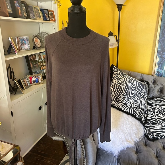 A new day, gray log sleeve women’s sweater size medium w/ drawstring waist - Picture 2 of 11